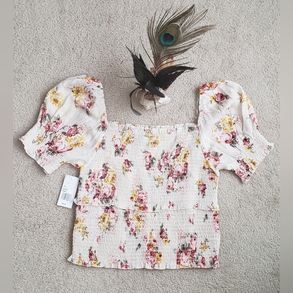 DEREK HEART Rose Floral Short Sleeve Top Casual - Picture 2 of 6